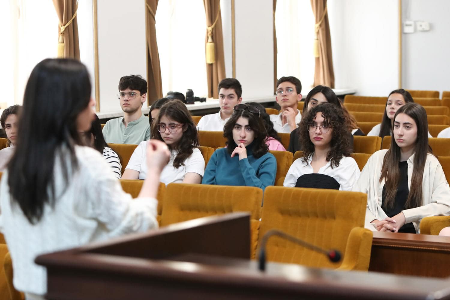 Հայ-Ռուսական Համալսարանի դպրոցի  11-րդ դասարանի աշակերտները  այցելեցին ՀՀ Սահմանադրական դատարան։